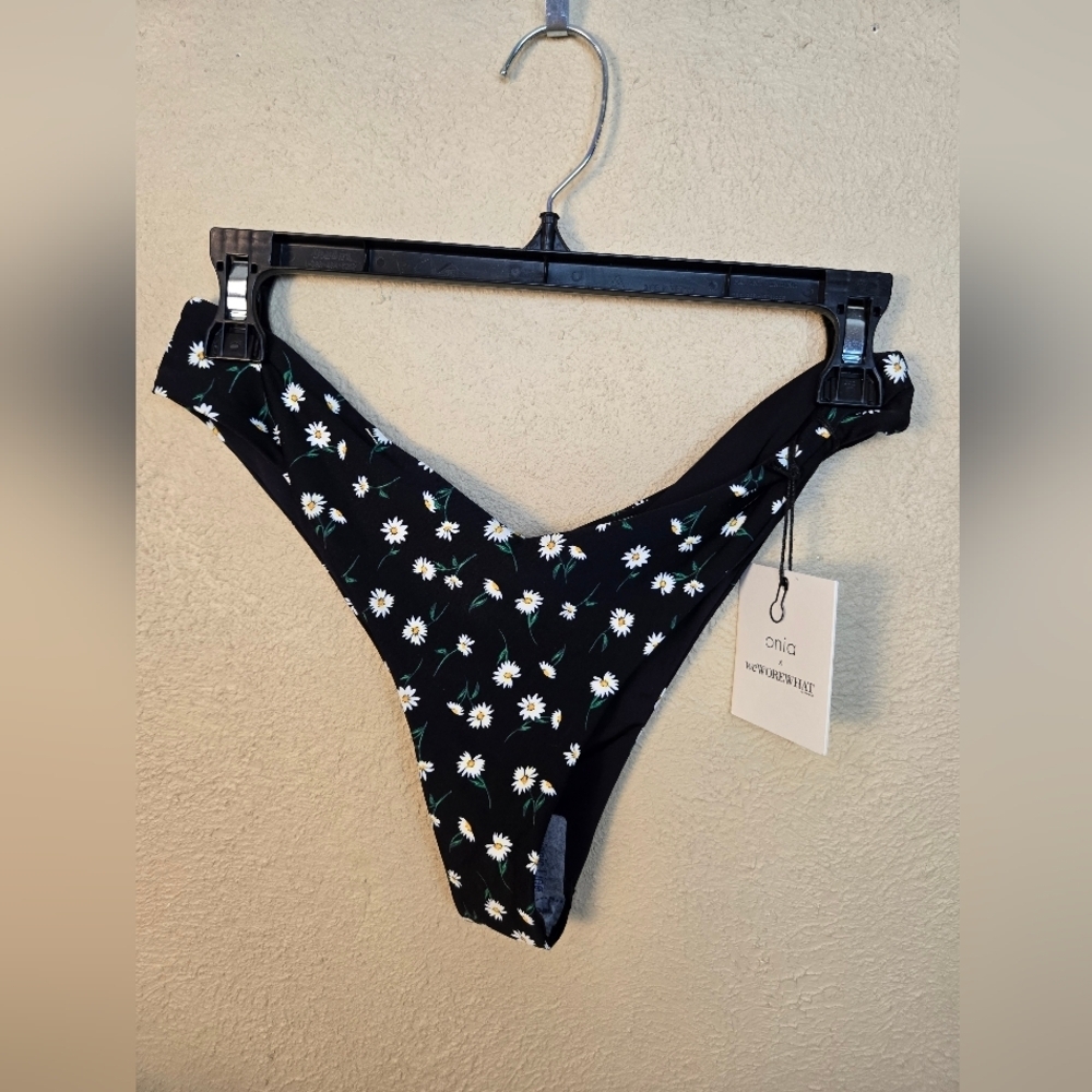 Onia X WeWoreWhat Black and White Daisy Bikini Bottom Large NWT (7834) - Picture 2 of 10